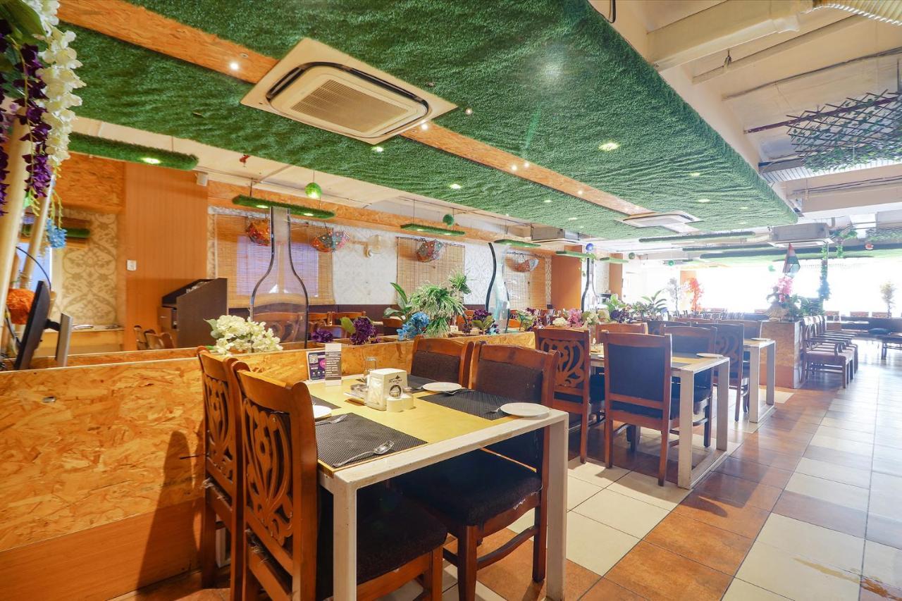 Fabhotel Aamantran & Banquet Halls - Nr Rtc X Roads Metro Station ハイデラバード エクステリア 写真