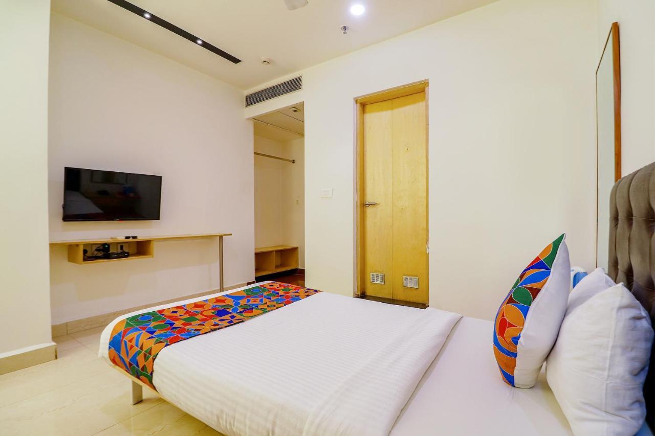 Fabhotel Aamantran & Banquet Halls - Nr Rtc X Roads Metro Station ハイデラバード エクステリア 写真