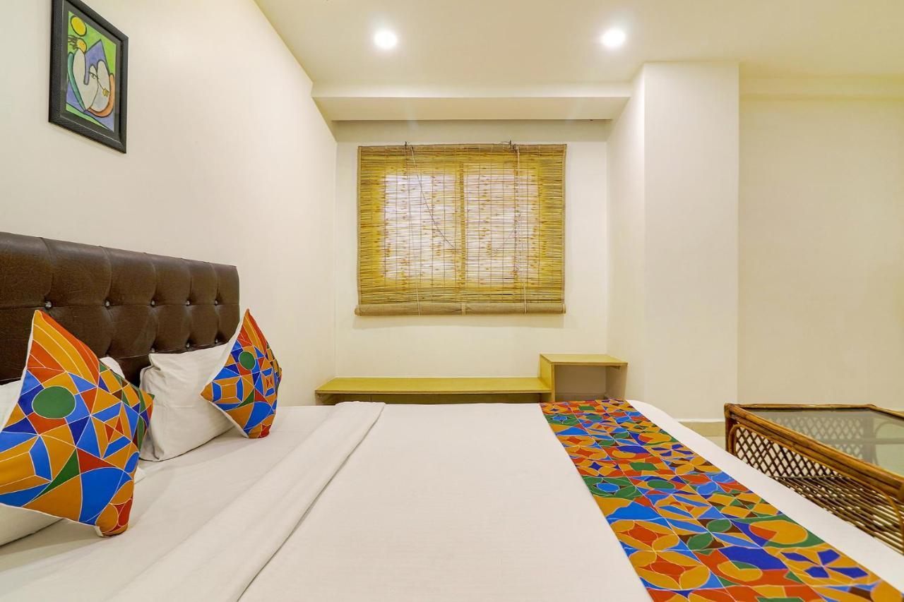 Fabhotel Aamantran & Banquet Halls - Nr Rtc X Roads Metro Station ハイデラバード エクステリア 写真
